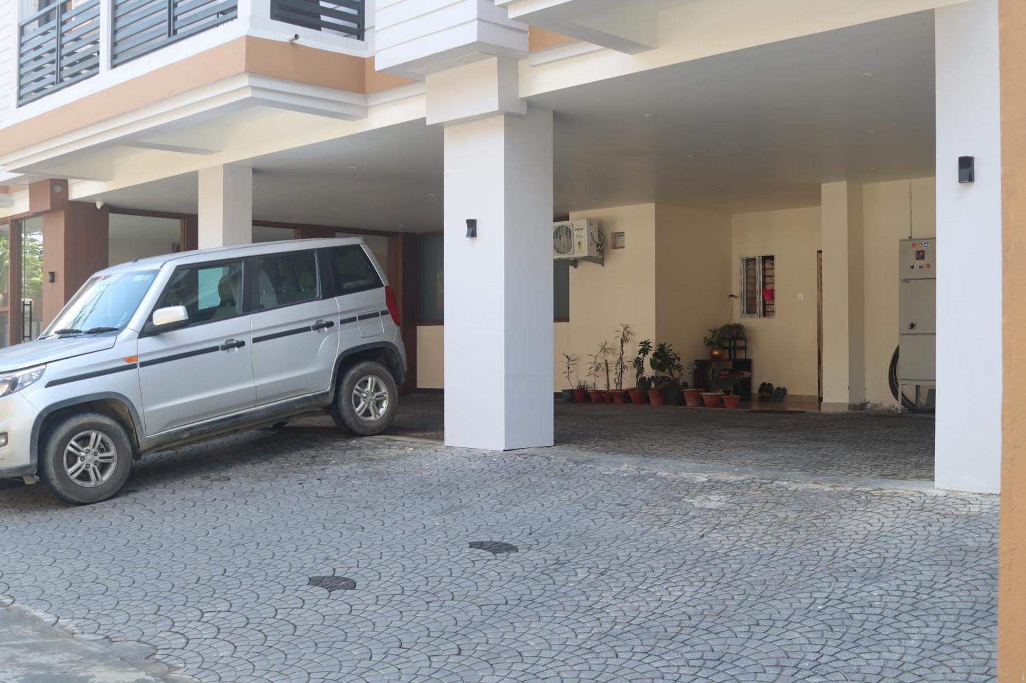 The Dibrugarh Address Hotel Exterior foto