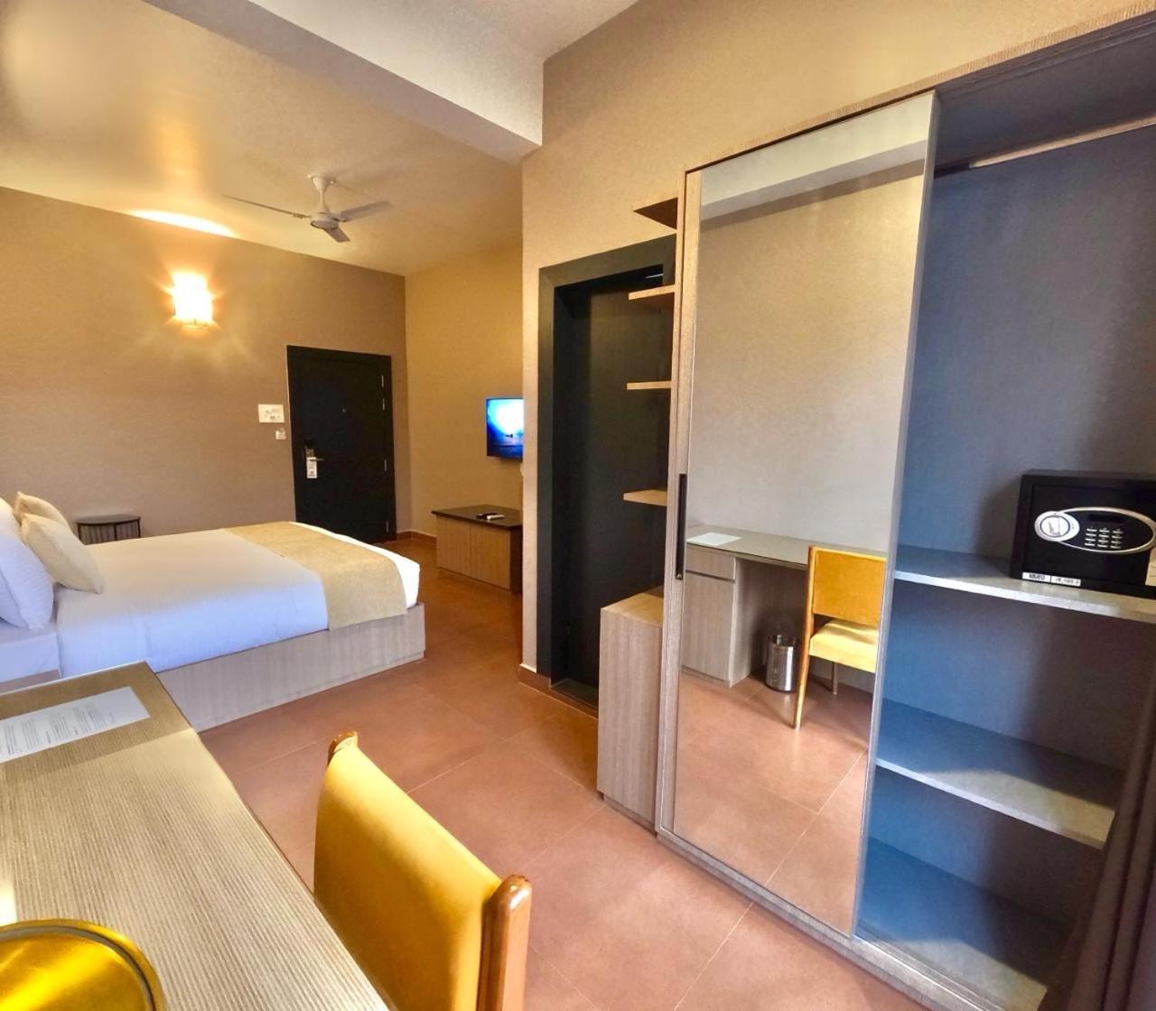 The Dibrugarh Address Hotel Exterior foto